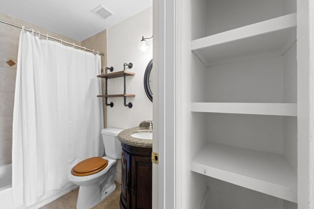 5751 CYPRESS Circle, Tallahassee, FL 32303