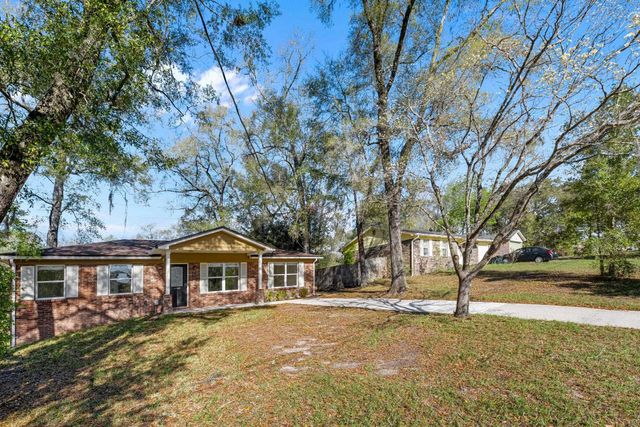 5751 CYPRESS Circle, Tallahassee, FL 32303