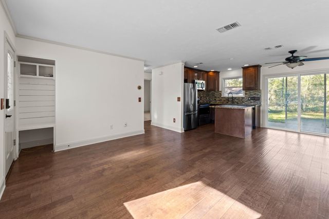 5751 CYPRESS Circle, Tallahassee, FL 32303