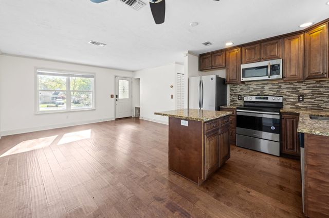 5751 CYPRESS Circle, Tallahassee, FL 32303