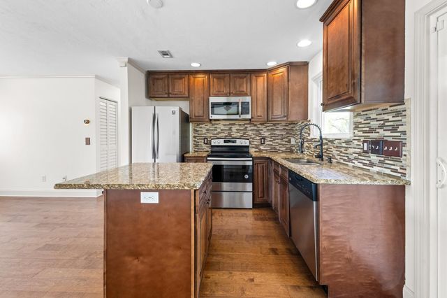 5751 CYPRESS Circle, Tallahassee, FL 32303