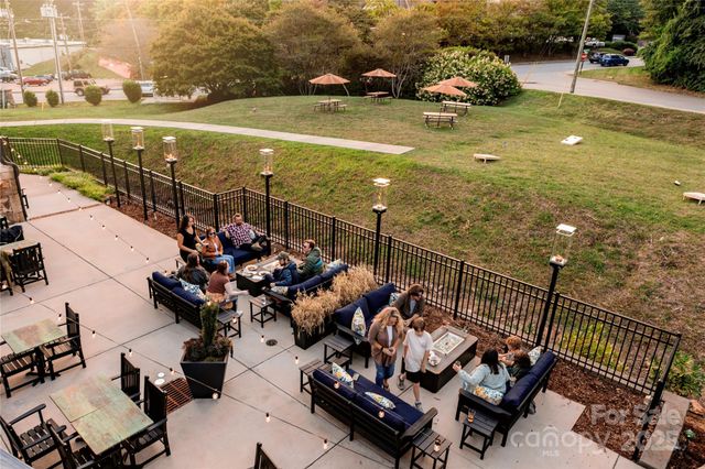 430 Bowling Park Road, Asheville, NC 28803