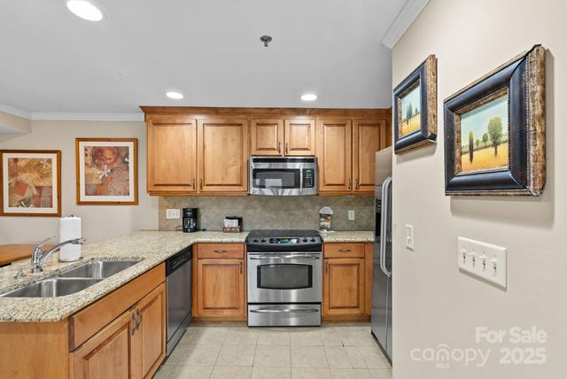 430 Bowling Park Road, Asheville, NC 28803