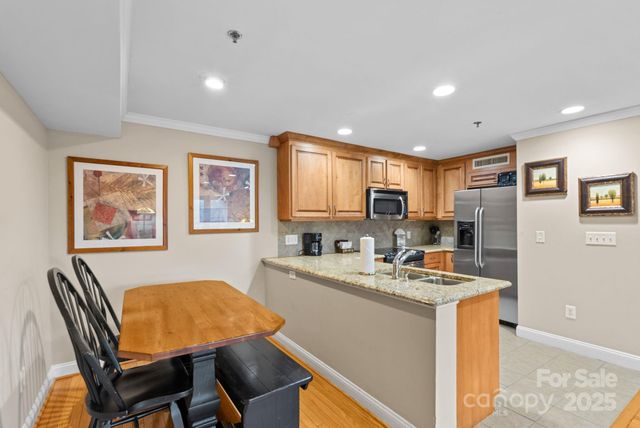 430 Bowling Park Road, Asheville, NC 28803