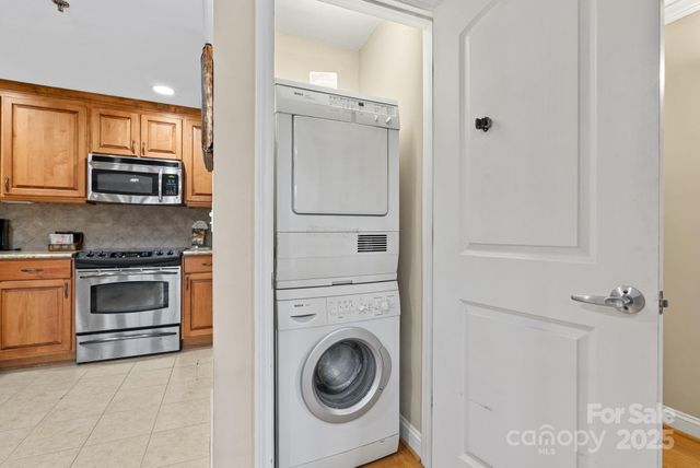 430 Bowling Park Road, Asheville, NC 28803