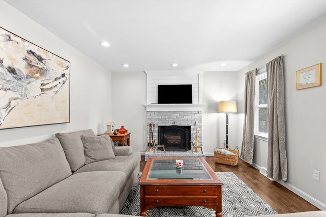 178 Tremont St, Carver, MA 02330
