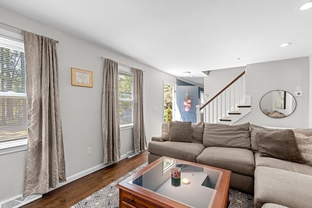 178 Tremont St, Carver, MA 02330