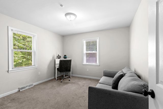 178 Tremont St, Carver, MA 02330