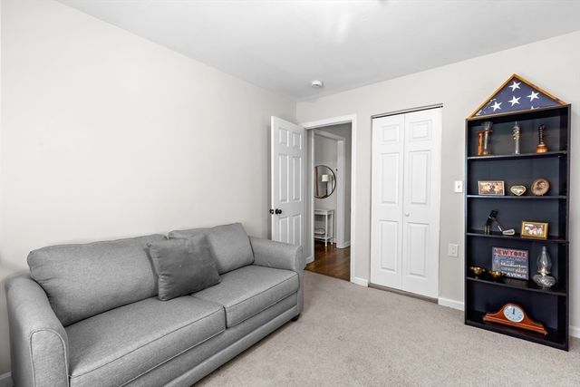 178 Tremont St, Carver, MA 02330
