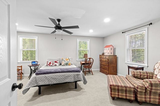 178 Tremont St, Carver, MA 02330