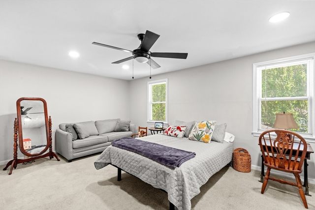178 Tremont St, Carver, MA 02330