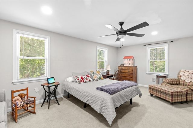 178 Tremont St, Carver, MA 02330