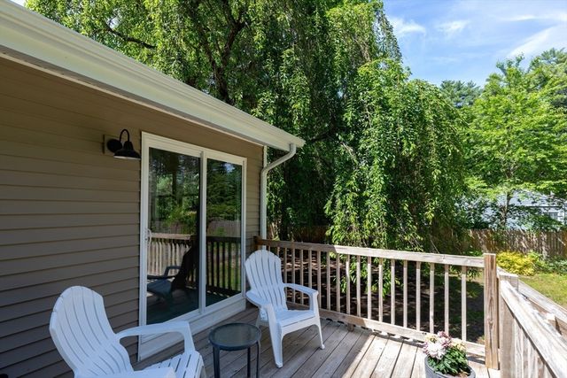 178 Tremont St, Carver, MA 02330