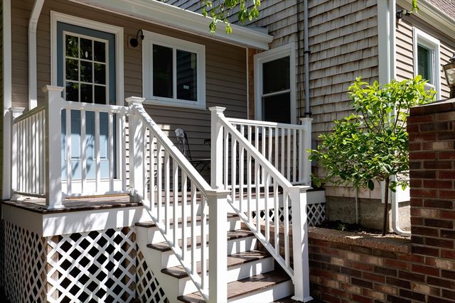 178 Tremont St, Carver, MA 02330