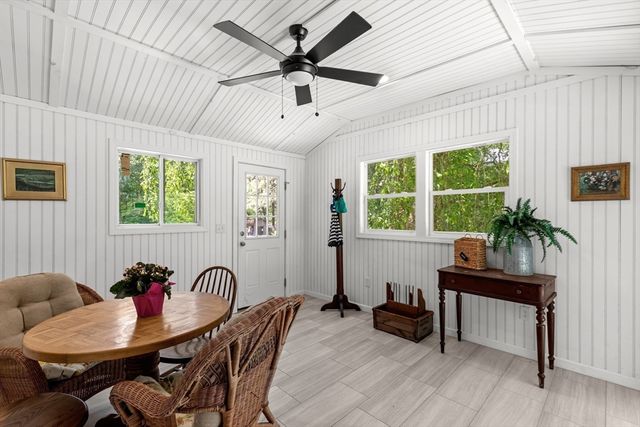 178 Tremont St, Carver, MA 02330