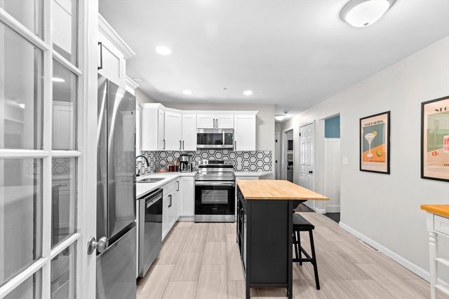 178 Tremont St, Carver, MA 02330