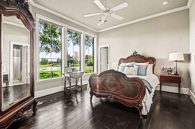 1319 Oyster Point Drive, Sugar Land, TX 77478