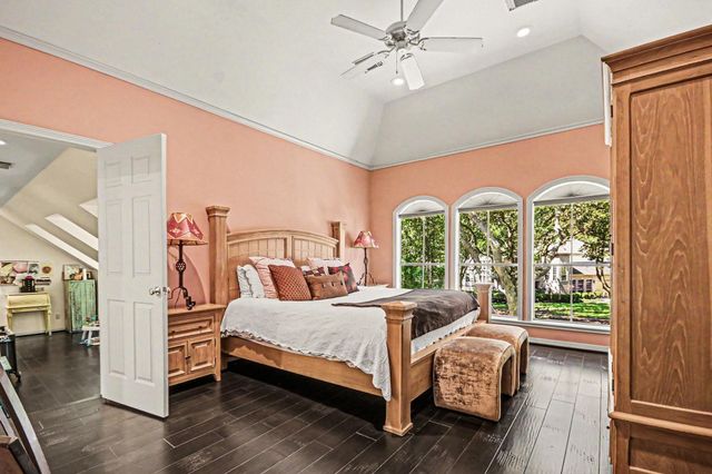 1319 Oyster Point Drive, Sugar Land, TX 77478