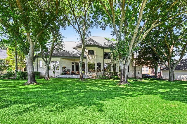 1319 Oyster Point Drive, Sugar Land, TX 77478