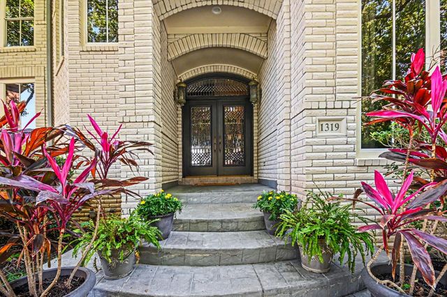 1319 Oyster Point Drive, Sugar Land, TX 77478