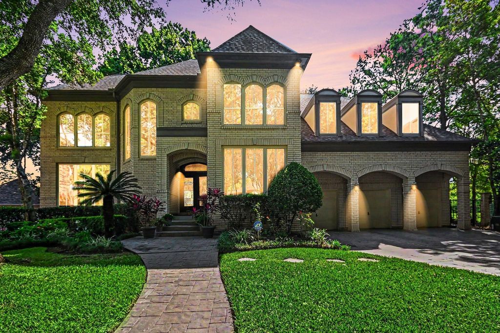1319 Oyster Point Drive, Sugar Land, TX 77478