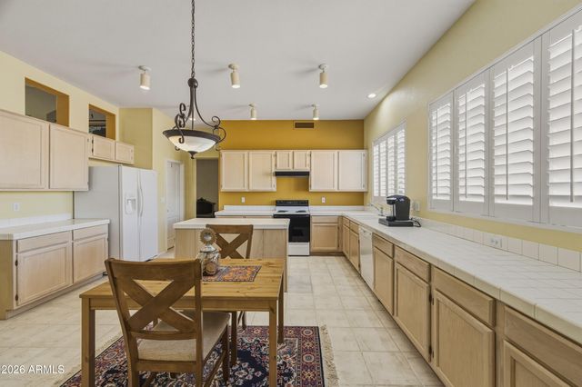 3223 W MONTEREY Street, Chandler, AZ 85226