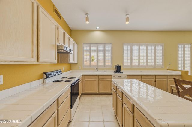 3223 W MONTEREY Street, Chandler, AZ 85226