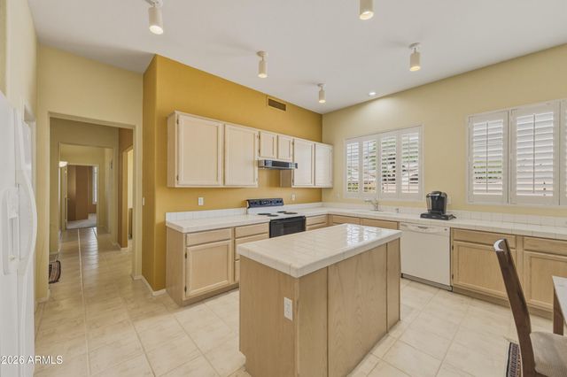 3223 W MONTEREY Street, Chandler, AZ 85226