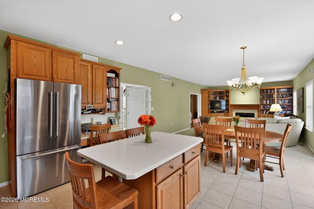 33 Samantha Circle, Matawan, NJ 07747