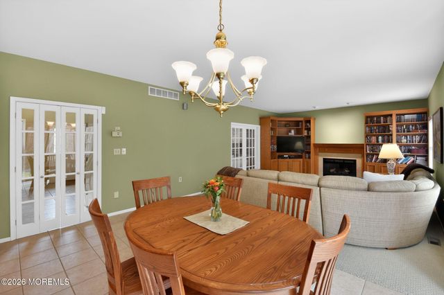 33 Samantha Circle, Matawan, NJ 07747