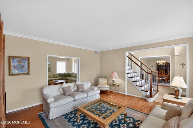 33 Samantha Circle, Matawan, NJ 07747