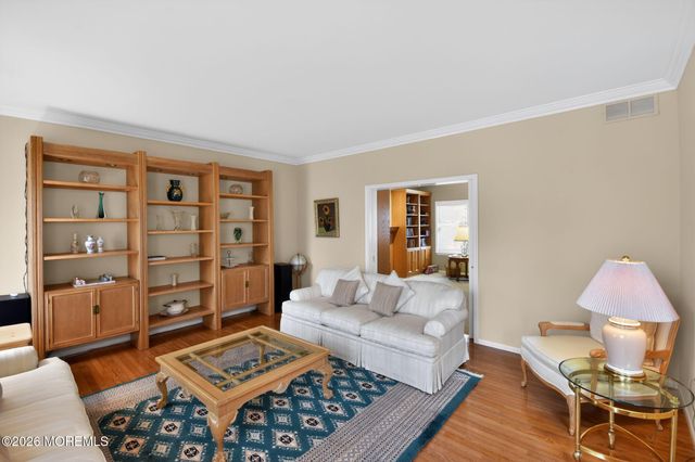 33 Samantha Circle, Matawan, NJ 07747