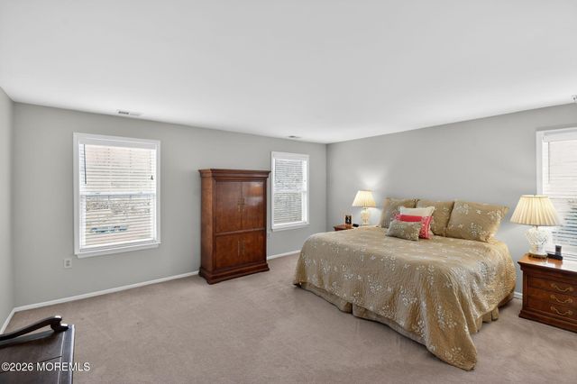 33 Samantha Circle, Matawan, NJ 07747