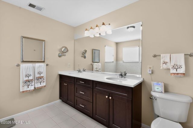33 Samantha Circle, Matawan, NJ 07747