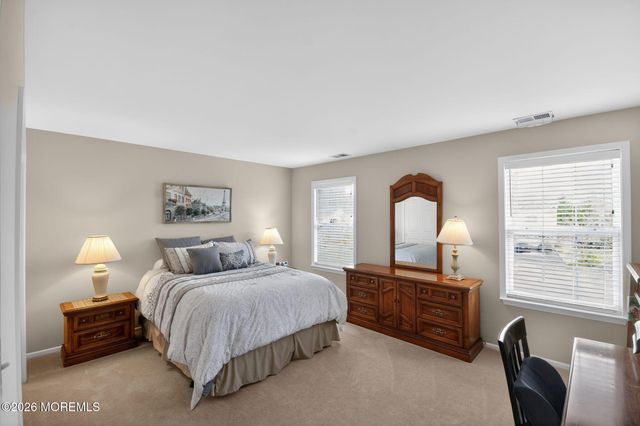 33 Samantha Circle, Matawan, NJ 07747