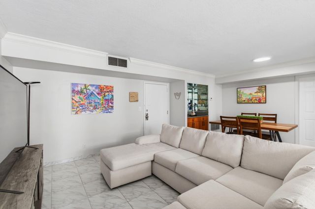 1239 Hillsboro Mile 403, Hillsboro Beach, FL 33062