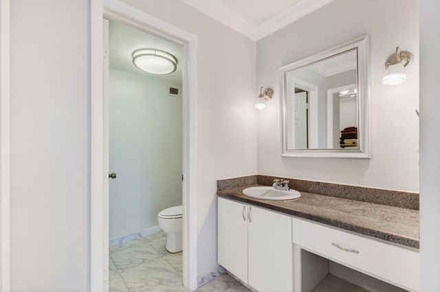 1239 Hillsboro Mile 403, Hillsboro Beach, FL 33062