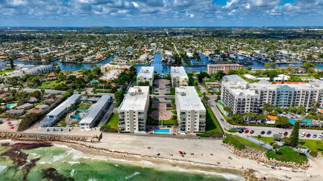 1239 Hillsboro Mile 403, Hillsboro Beach, FL 33062