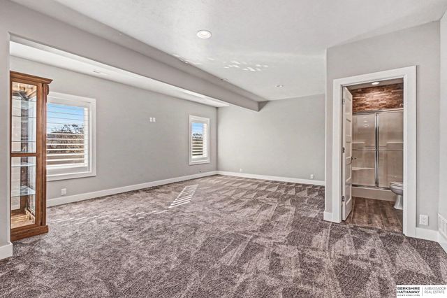 9001 N 169 Street, Bennington, NE 68007