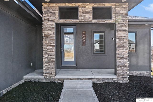 9001 N 169 Street, Bennington, NE 68007