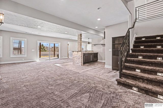 9001 N 169 Street, Bennington, NE 68007