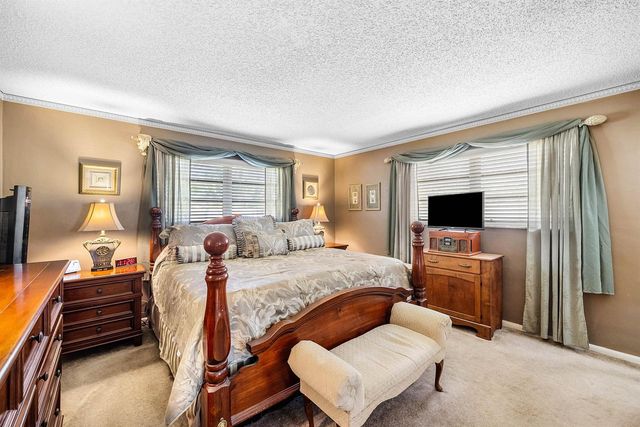 2741 NE 52nd Street, Lighthouse Point, FL 33064