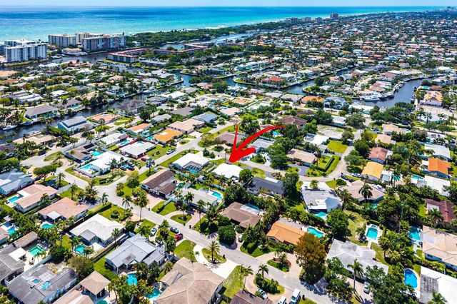 2741 NE 52nd Street, Lighthouse Point, FL 33064