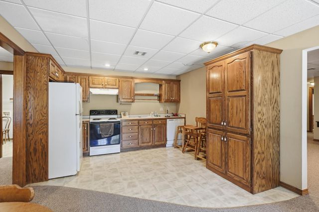 8940 County Lane 214, Webb City, MO 64870