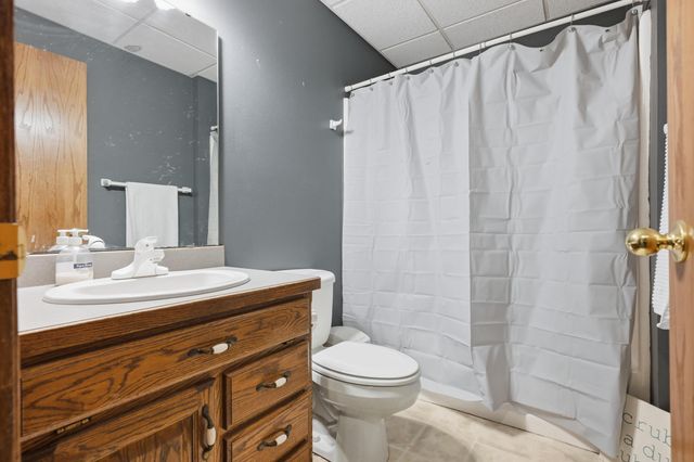 8940 County Lane 214, Webb City, MO 64870