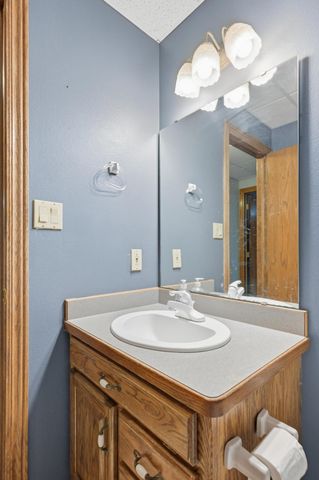 8940 County Lane 214, Webb City, MO 64870