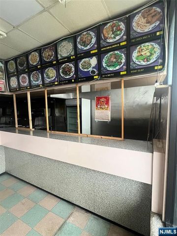 20 Columbia Avenue, Bergenfield, NJ 07621