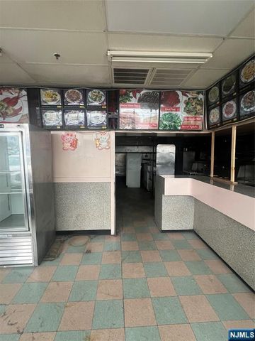 20 Columbia Avenue, Bergenfield, NJ 07621