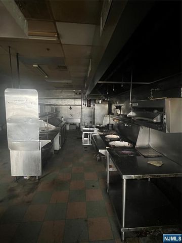 20 Columbia Avenue, Bergenfield, NJ 07621