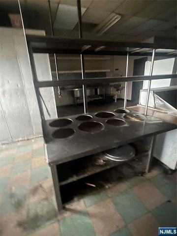 20 Columbia Avenue, Bergenfield, NJ 07621